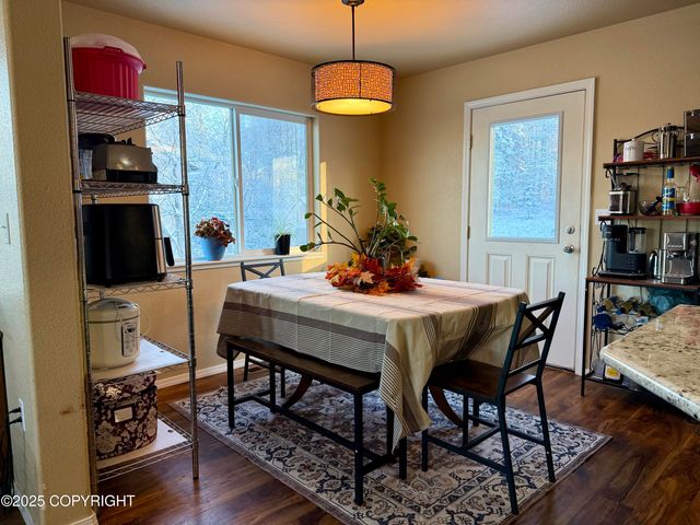 460 N Pine Ridge Loop, Wasilla, AK 99654