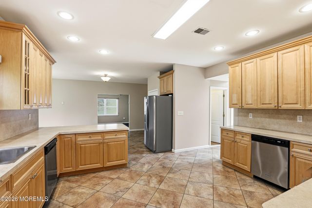 22 Tuscany Terrace, Lakewood, NJ 08701