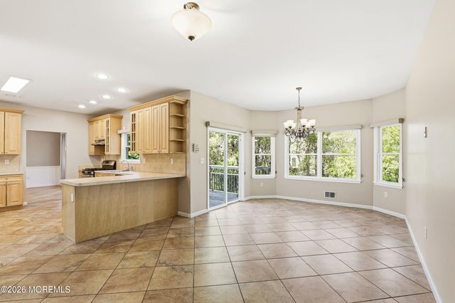 22 Tuscany Terrace, Lakewood, NJ 08701