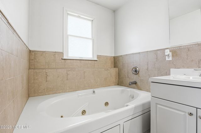 22 Tuscany Terrace, Lakewood, NJ 08701