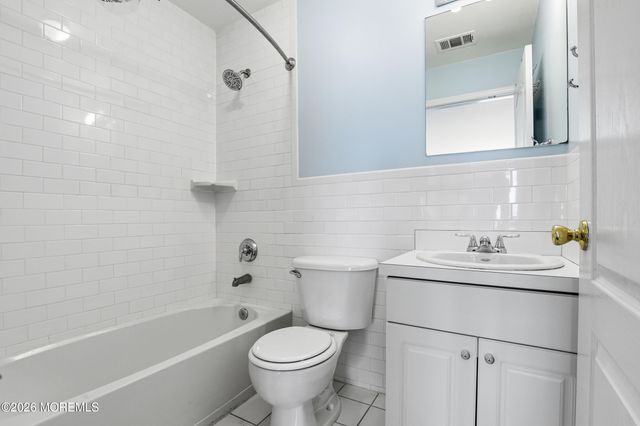 22 Tuscany Terrace, Lakewood, NJ 08701