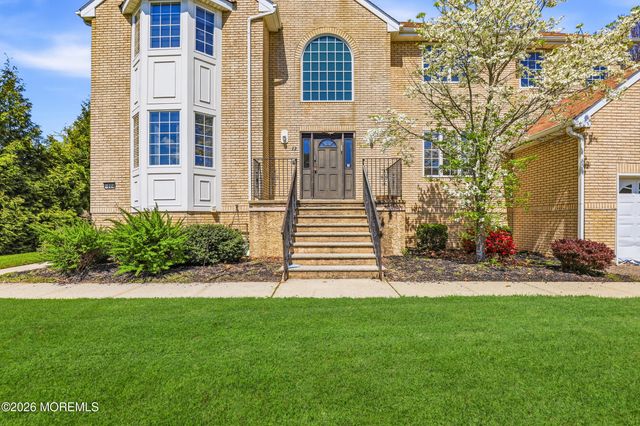 22 Tuscany Terrace, Lakewood, NJ 08701