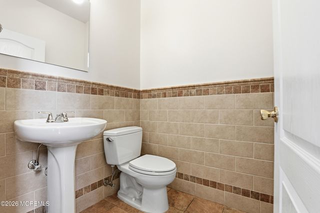 22 Tuscany Terrace, Lakewood, NJ 08701
