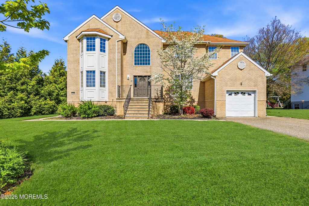 22 Tuscany Terrace, Lakewood, NJ 08701