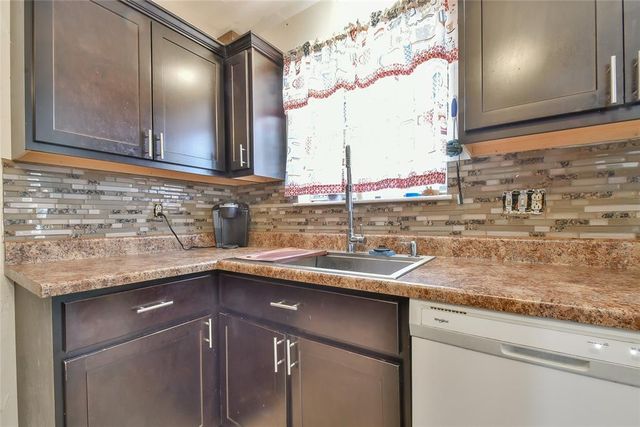 2420 Marshall Drive, Edmond, OK 73013