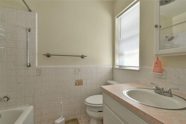 2420 Marshall Drive, Edmond, OK 73013