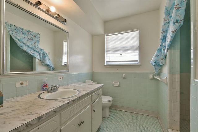 2420 Marshall Drive, Edmond, OK 73013