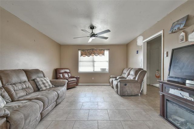 2420 Marshall Drive, Edmond, OK 73013