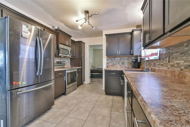 2420 Marshall Drive, Edmond, OK 73013