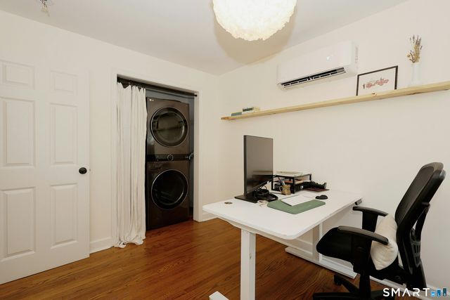 18 Head Of Meadow Road, Newtown, CT 06470