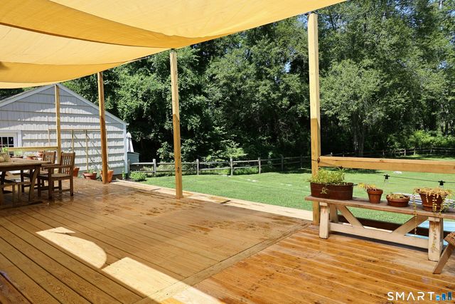 18 Head Of Meadow Road, Newtown, CT 06470