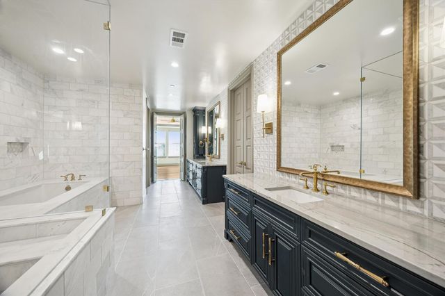 1717 Bissonnet Street 1802, Houston, TX 77005