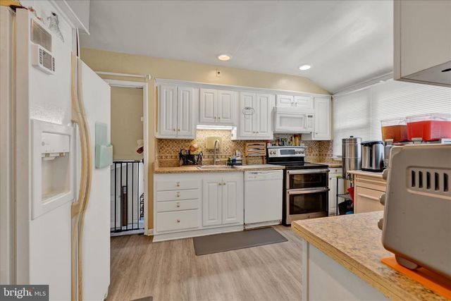 6606 BAYTHORNE RD, Baltimore, MD 21209