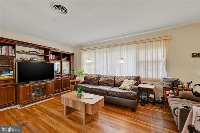 6606 BAYTHORNE RD, Baltimore, MD 21209