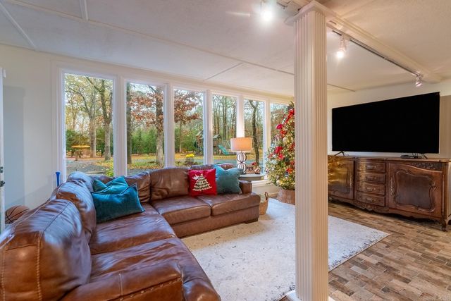 12 Norton Road, Little Rock, AR 72223