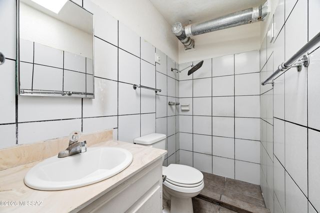 325 W Santa Paula Street, Tucson, AZ 85706