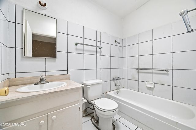 325 W Santa Paula Street, Tucson, AZ 85706