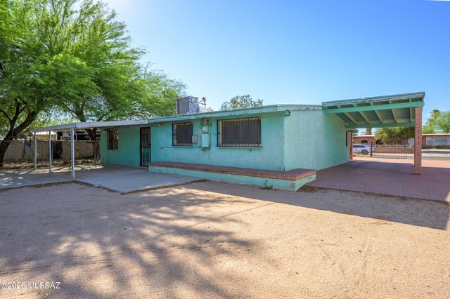 325 W Santa Paula Street, Tucson, AZ 85706