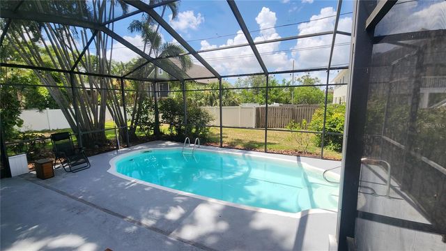 155 69TH AVENUE N, St Petersburg, FL 33702