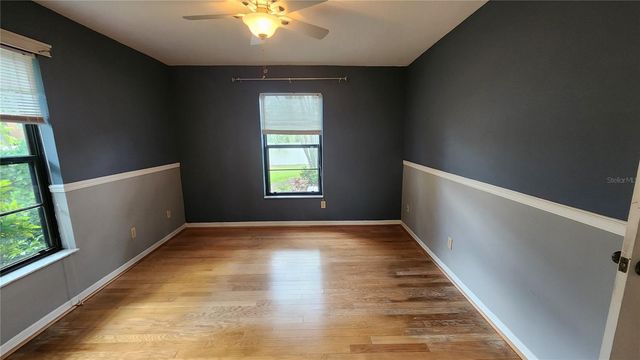 155 69TH AVENUE N, St Petersburg, FL 33702
