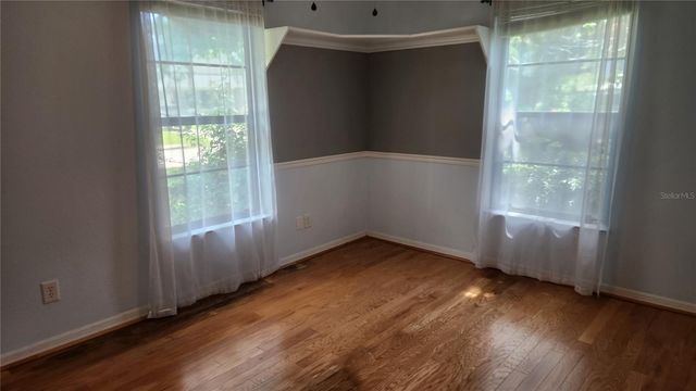 155 69TH AVENUE N, St Petersburg, FL 33702