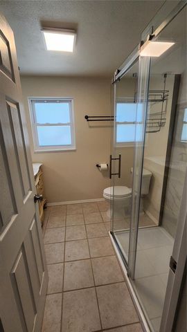 155 69TH AVENUE N, St Petersburg, FL 33702
