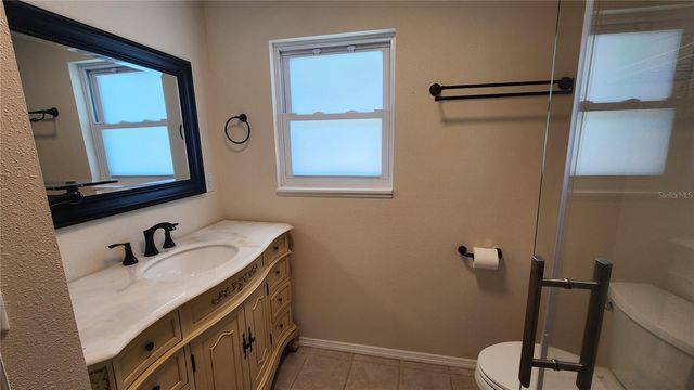155 69TH AVENUE N, St Petersburg, FL 33702