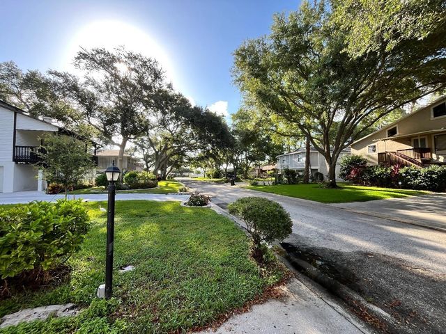 155 69TH AVENUE N, St Petersburg, FL 33702