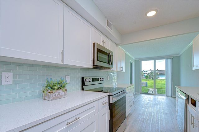 4720 LOCUST STREET NE 118, St Petersburg, FL 33703