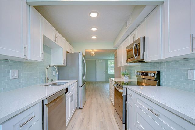 4720 LOCUST STREET NE 118, St Petersburg, FL 33703