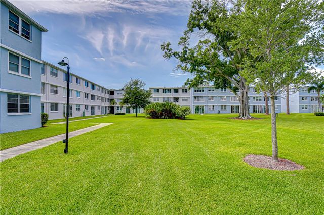 4720 LOCUST STREET NE 118, St Petersburg, FL 33703