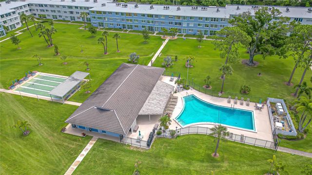 4720 LOCUST STREET NE 118, St Petersburg, FL 33703