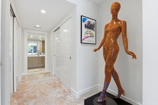 100 Sunrise Avenue 223, Palm Beach, FL 33480