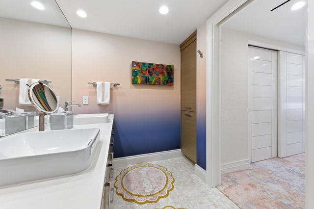 100 Sunrise Avenue 223, Palm Beach, FL 33480