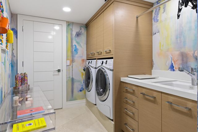 100 Sunrise Avenue 223, Palm Beach, FL 33480