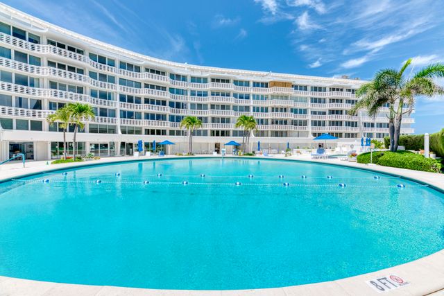 100 Sunrise Avenue 223, Palm Beach, FL 33480