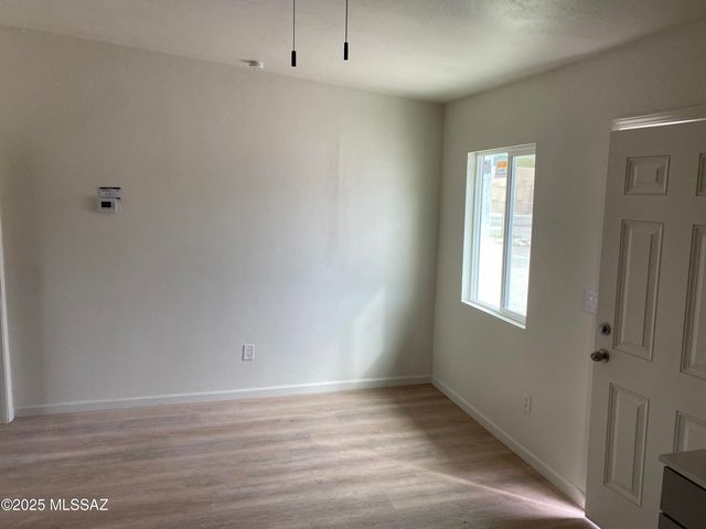 326 E Prince Rd Apt 1, Tucson, AZ 85705