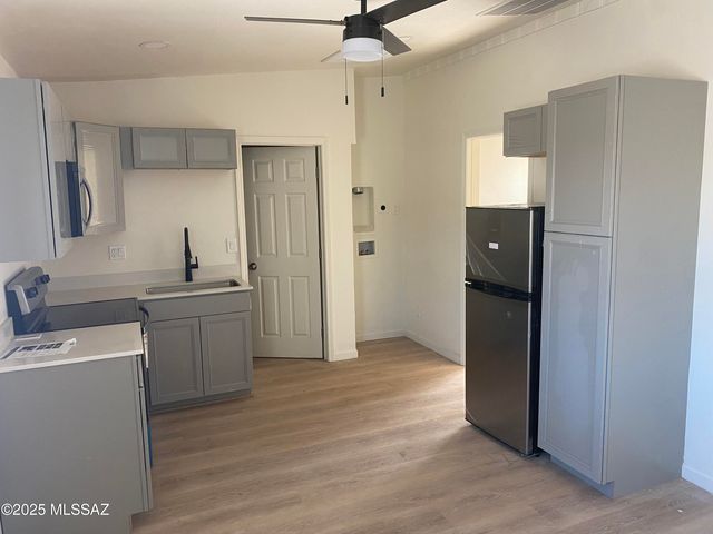 326 E Prince Rd Apt 1, Tucson, AZ 85705
