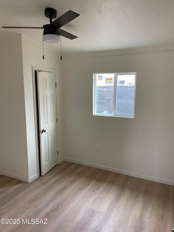 326 E Prince Rd Apt 1, Tucson, AZ 85705