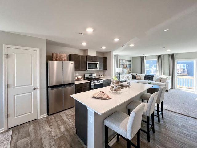 2660 Arrowhead Drive, Pingree Grove, IL 60140