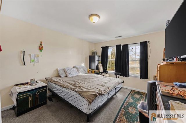 643 Drake Avenue, Middlesex, NJ 08846