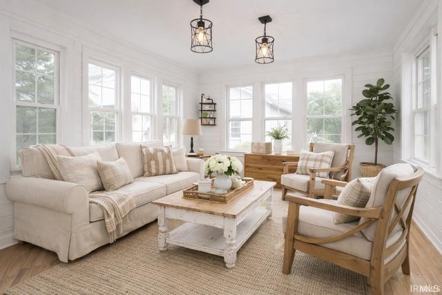 665 S Weinbach Avenue, Evansville, IN 47714