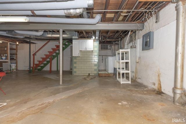 665 S Weinbach Avenue, Evansville, IN 47714