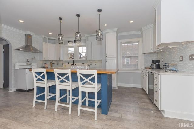 665 S Weinbach Avenue, Evansville, IN 47714