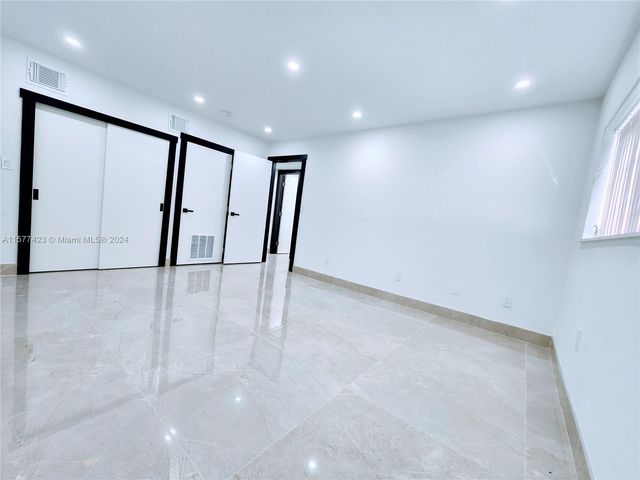 11930 NE 19th Dr 3, North Miami, FL 33181