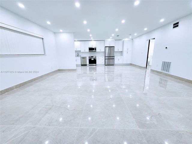 11930 NE 19th Dr 3, North Miami, FL 33181
