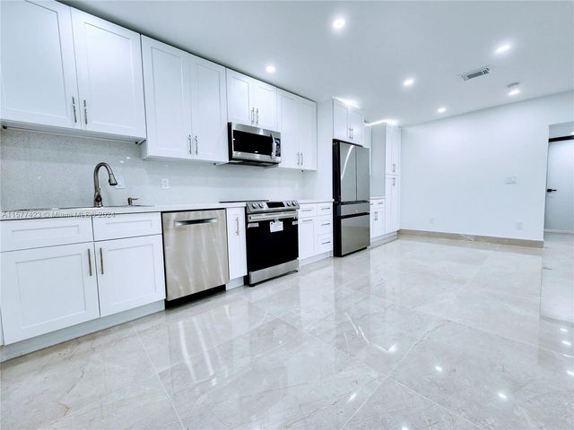 11930 NE 19th Dr 3, North Miami, FL 33181