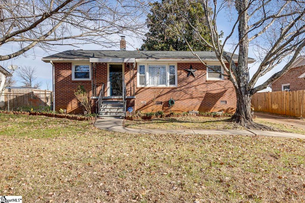 108 Monaview Circle, Greenville, SC 29617