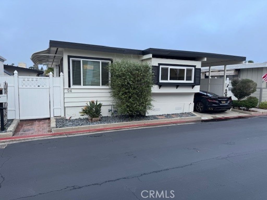 94 Yorktown, Newport Beach, CA 92660