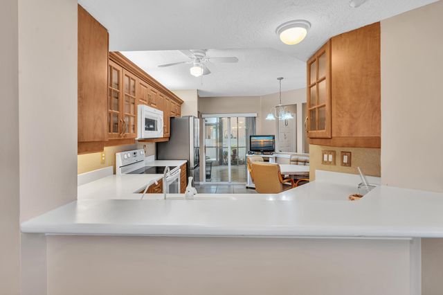 9539 Weldon Circle F107, Tamarac, FL 33321